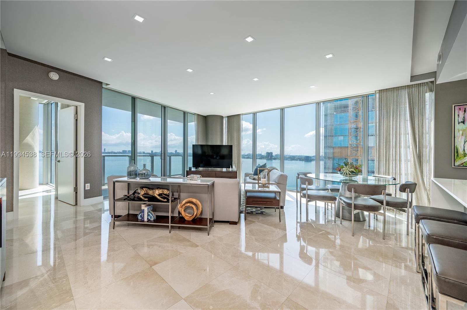 Biscayne Beach Condo, Miami, FL — 2