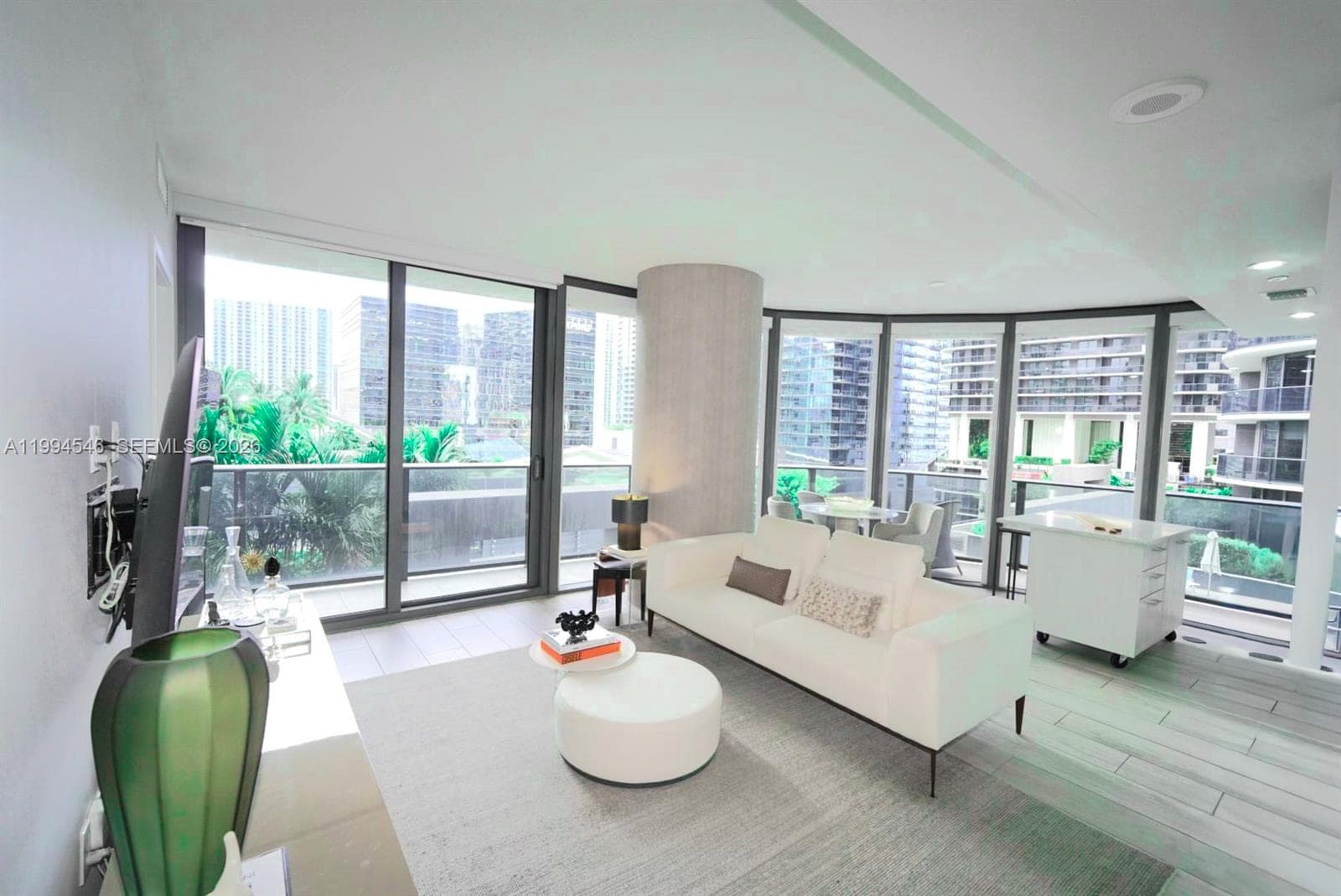 55 SW 9th St # 1001, Miami FL 33130 — 11
