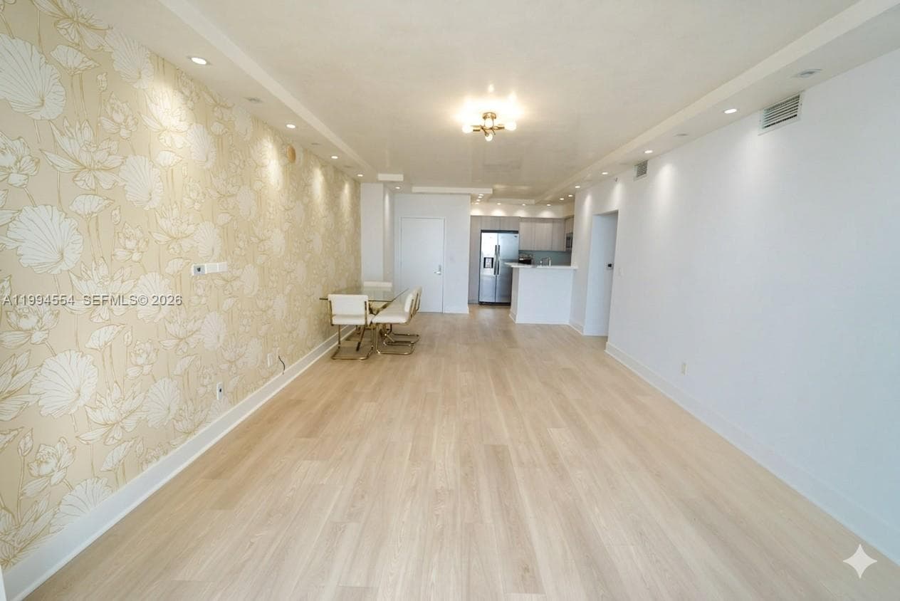 325 S Biscayne Blvd # 3314, Miami FL 33131 — 7