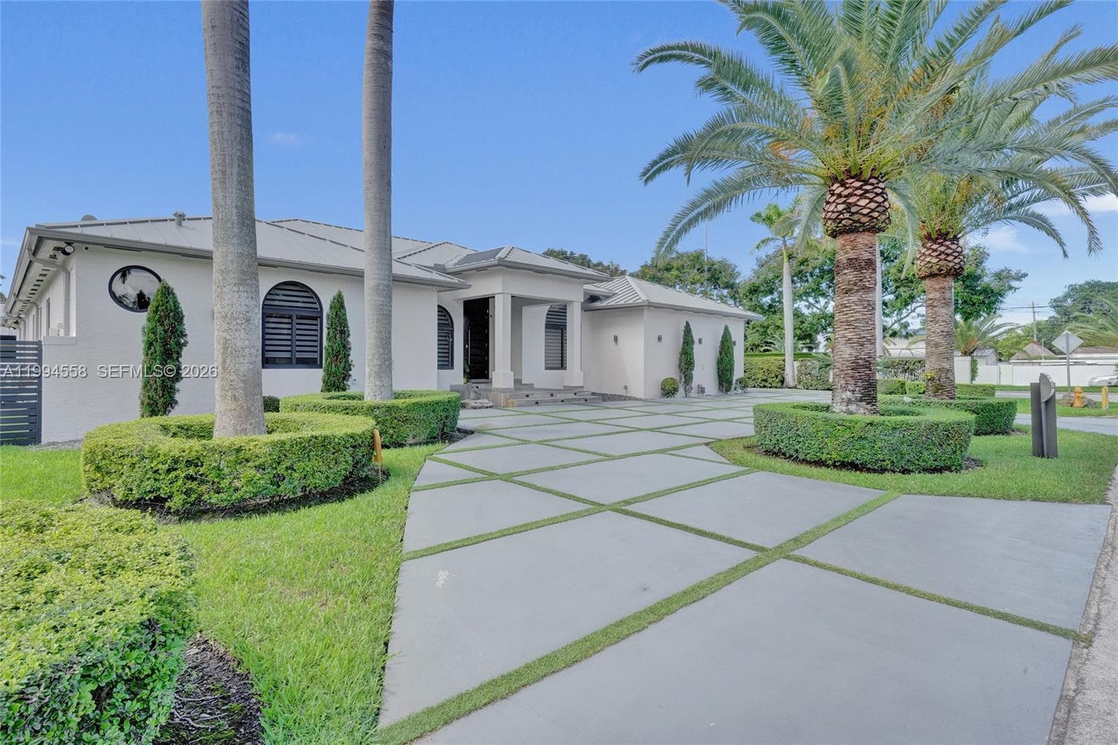 2600 SW 128th Ct, Miami FL 33175 — 3