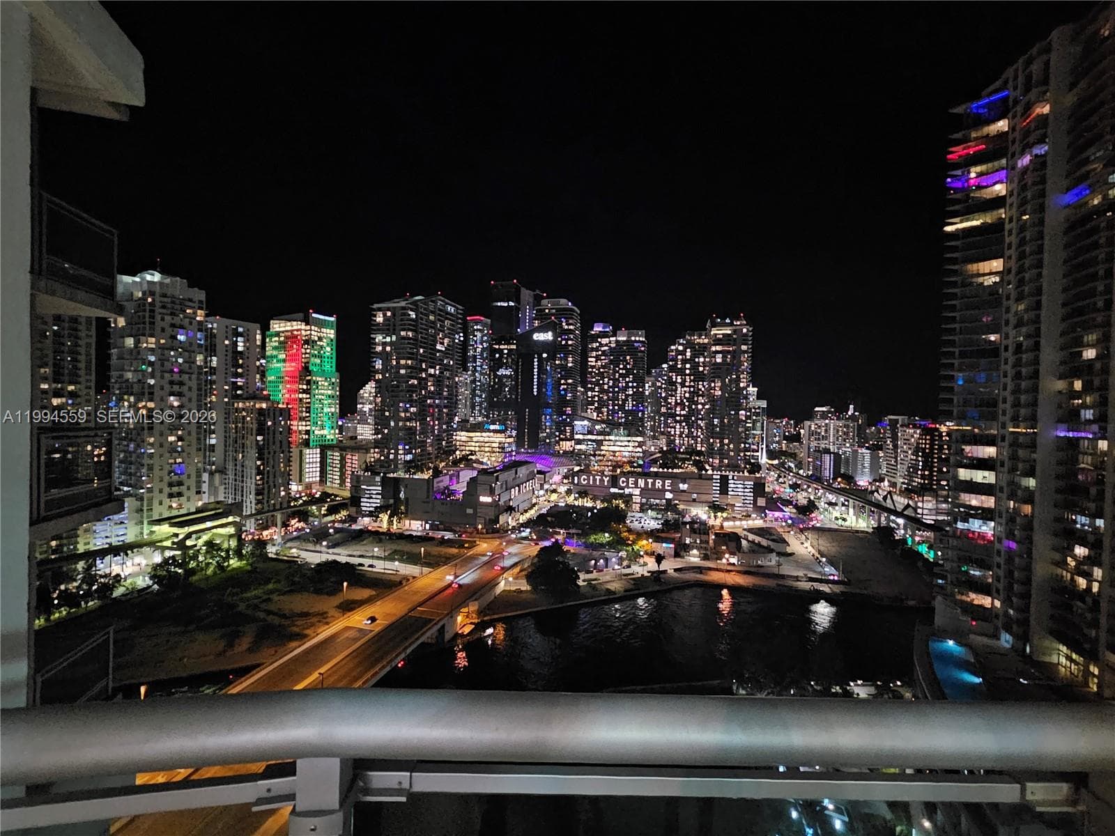 350 S Miami Ave # 2714, Miami FL 33130 — 52