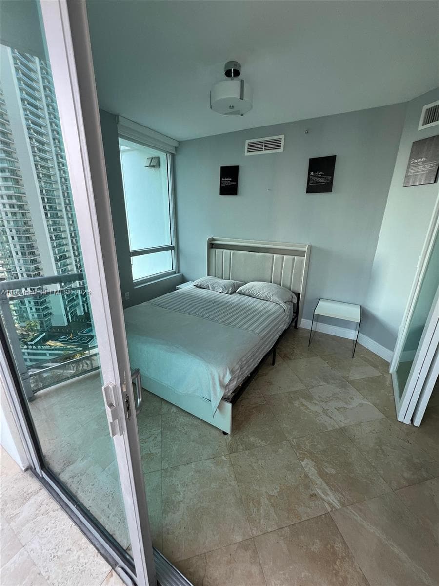 350 S Miami Ave # 2714, Miami FL 33130 — 42
