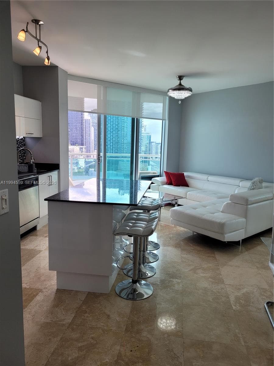 350 S Miami Ave # 2714, Miami FL 33130 — 30