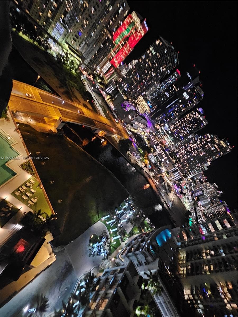350 S Miami Ave # 2714, Miami FL 33130 — 50