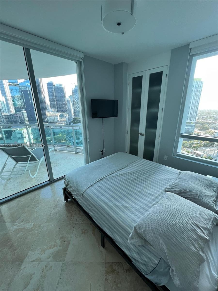 350 S Miami Ave # 2714, Miami FL 33130 — 44