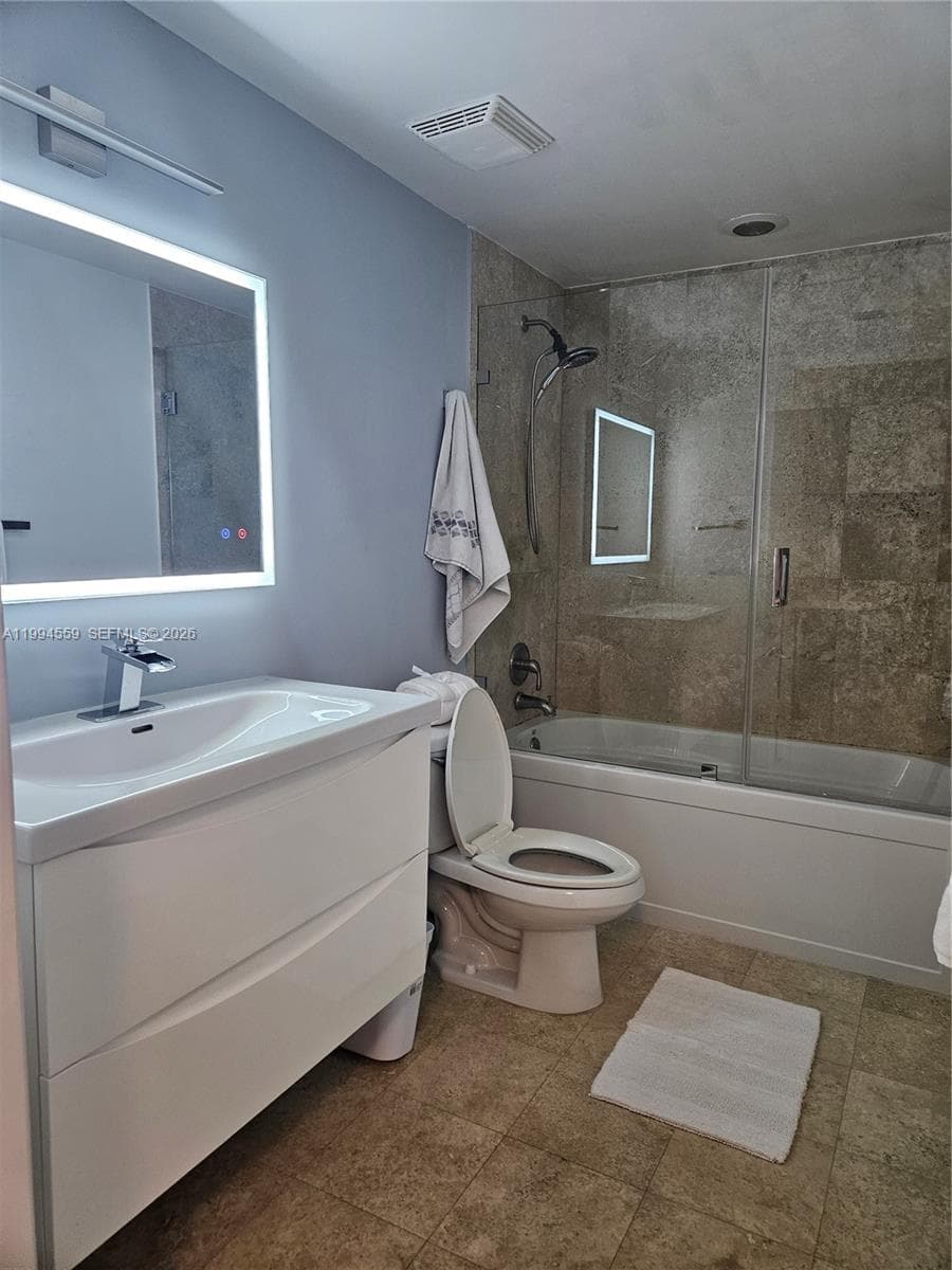 350 S Miami Ave # 2714, Miami FL 33130 — 39