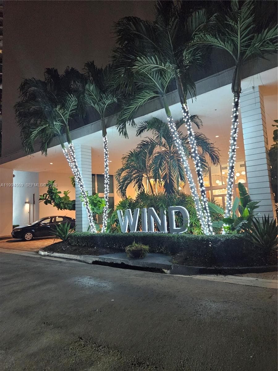 350 S Miami Ave # 2714, Miami FL 33130 — 4