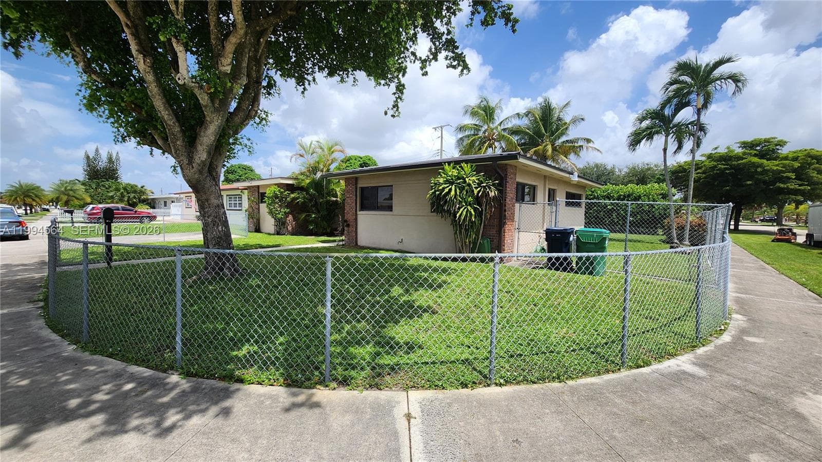 6241 NW 110th St, Hialeah FL 33012 — 2