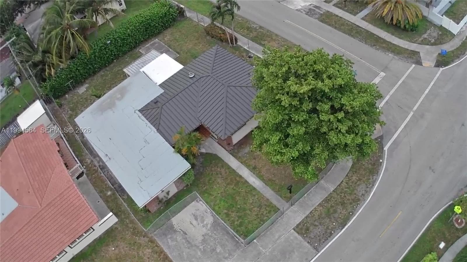 6241 NW 110th St, Hialeah FL 33012 — 25