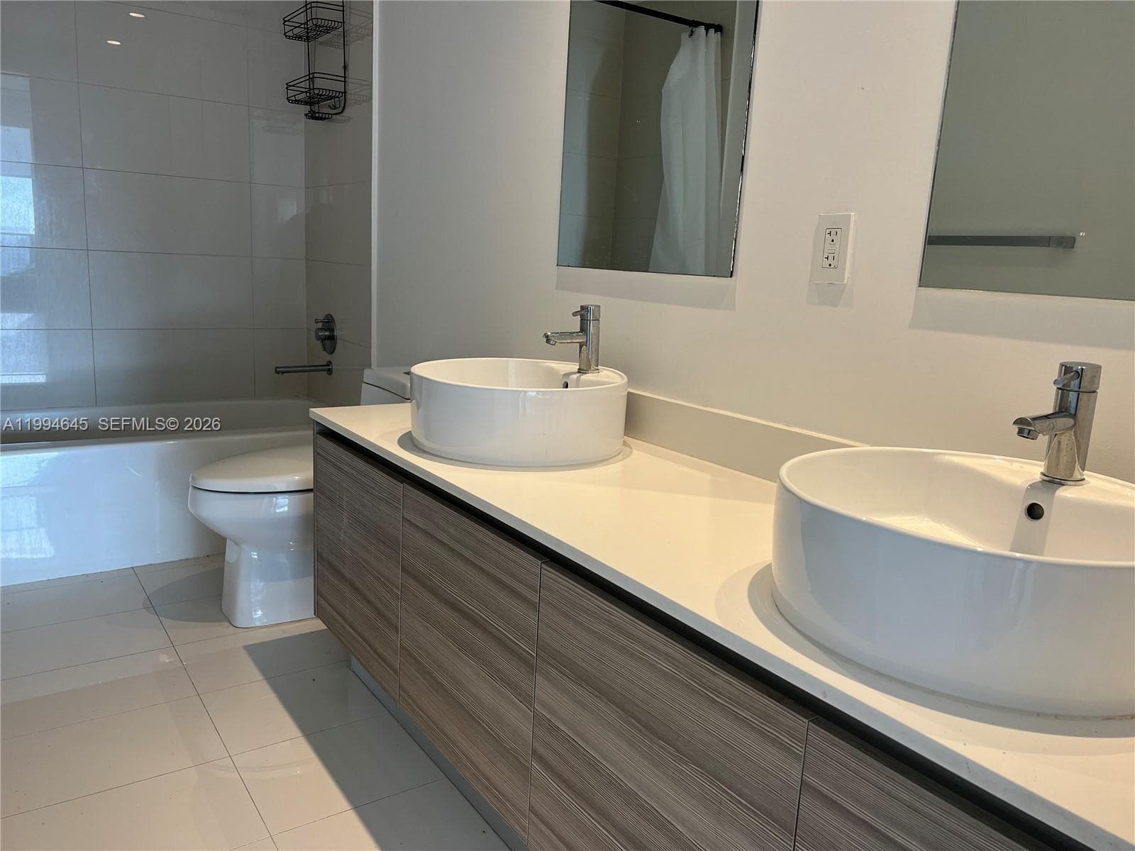 121 NE 34th St # 1207, Miami FL 33137 — 2