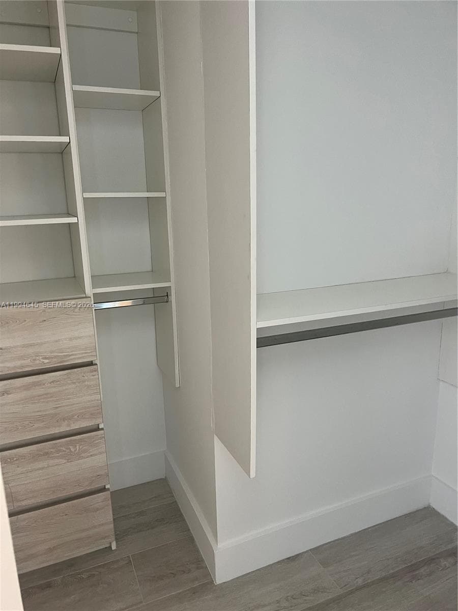 121 NE 34th St # 1207, Miami FL 33137 — 36
