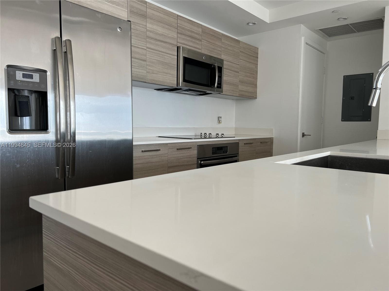 121 NE 34th St # 1207, Miami FL 33137 — 33