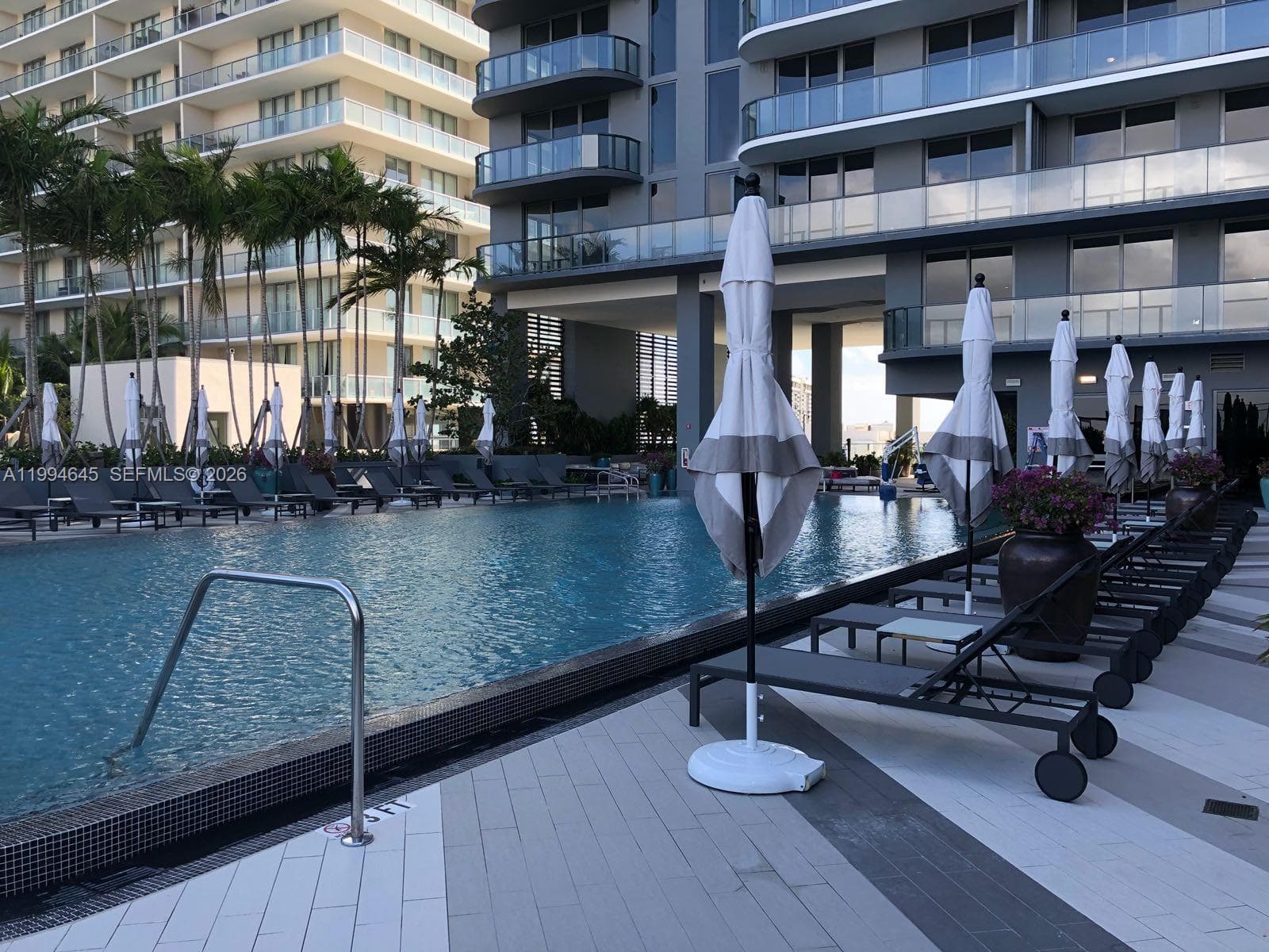 121 NE 34th St # 1207, Miami FL 33137 — 21