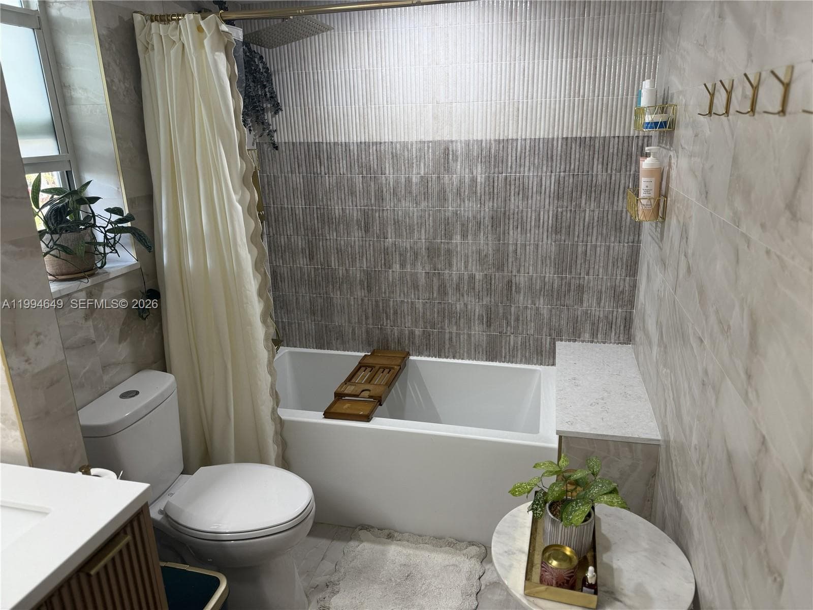 1519 Drexel Ave # 200, Miami Beach FL 33139 — 2