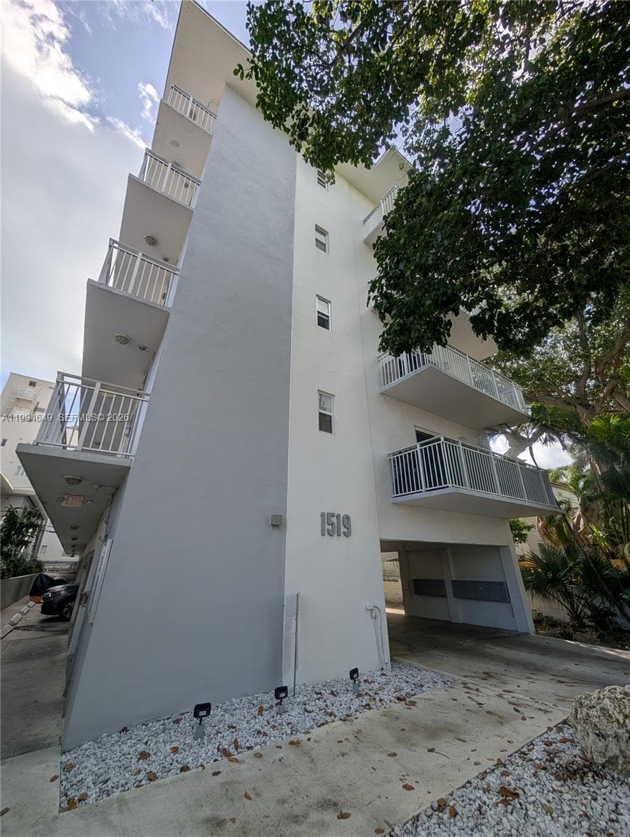1519 Drexel Ave # 200, Miami Beach FL 33139 — 21