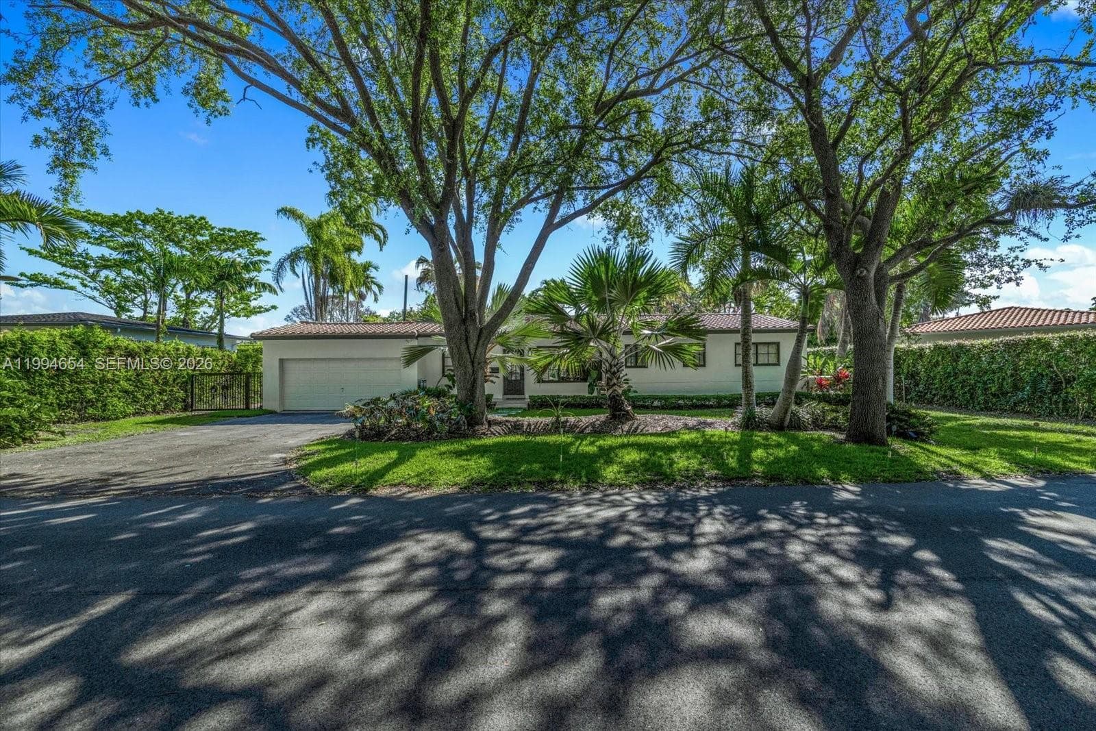 5943 SW 65th Ave, South Miami FL 33143 — 2
