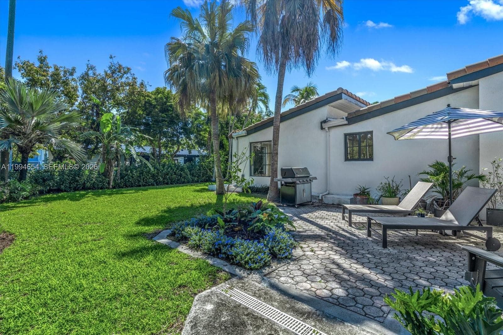 5943 SW 65th Ave, South Miami FL 33143 — 24