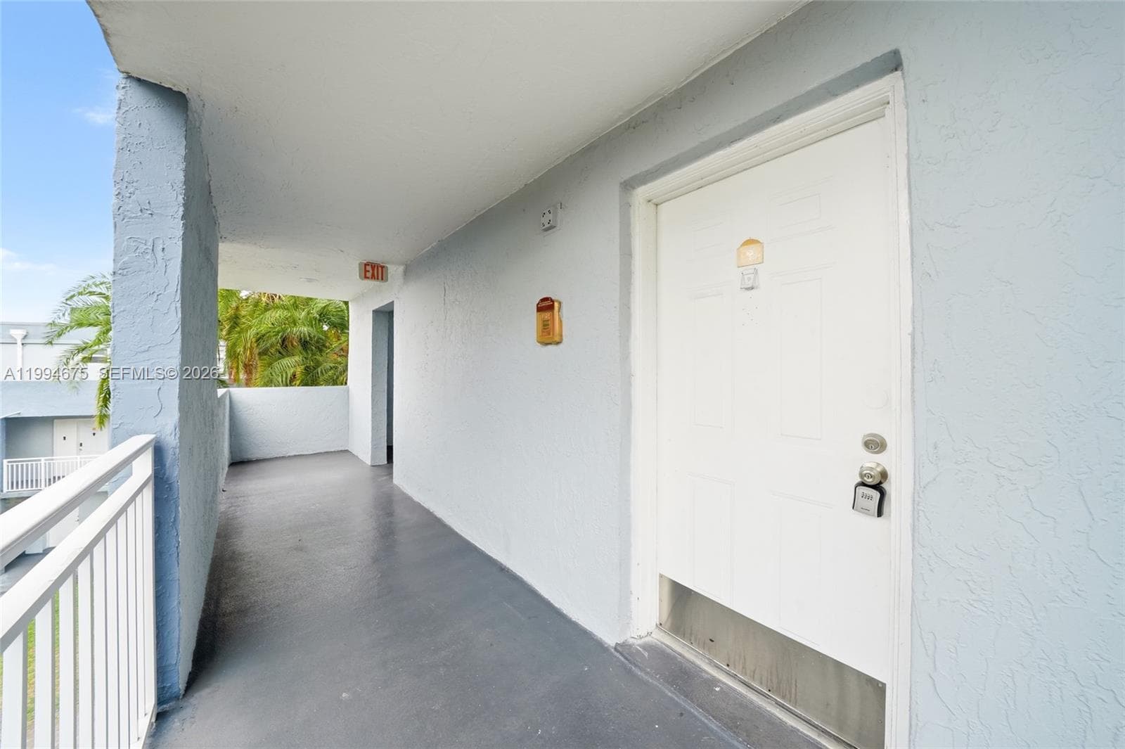9375 Fontainebleau Blvd # L301, Miami FL 33172 — 2