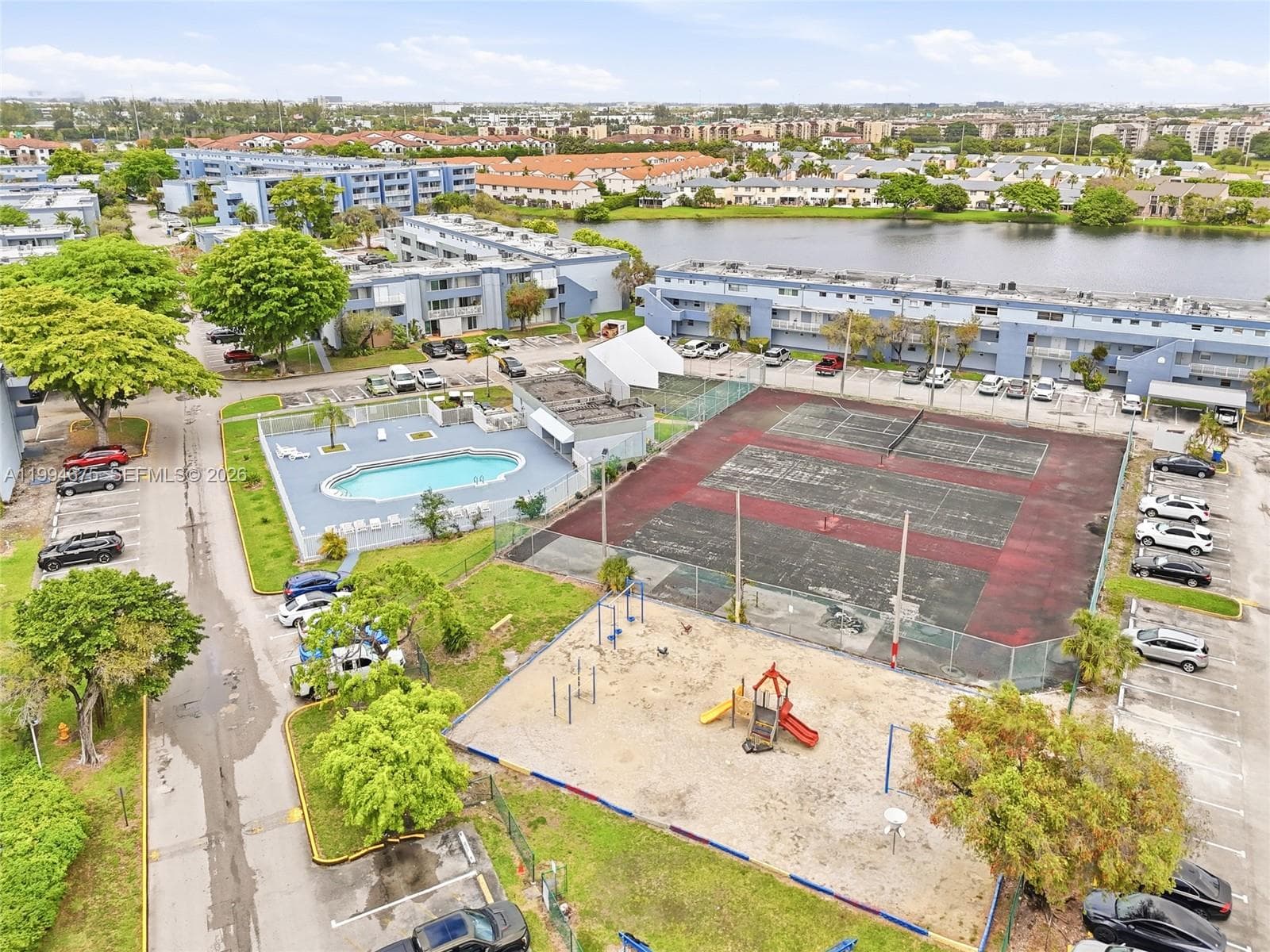 9375 Fontainebleau Blvd # L301, Miami FL 33172 — 22