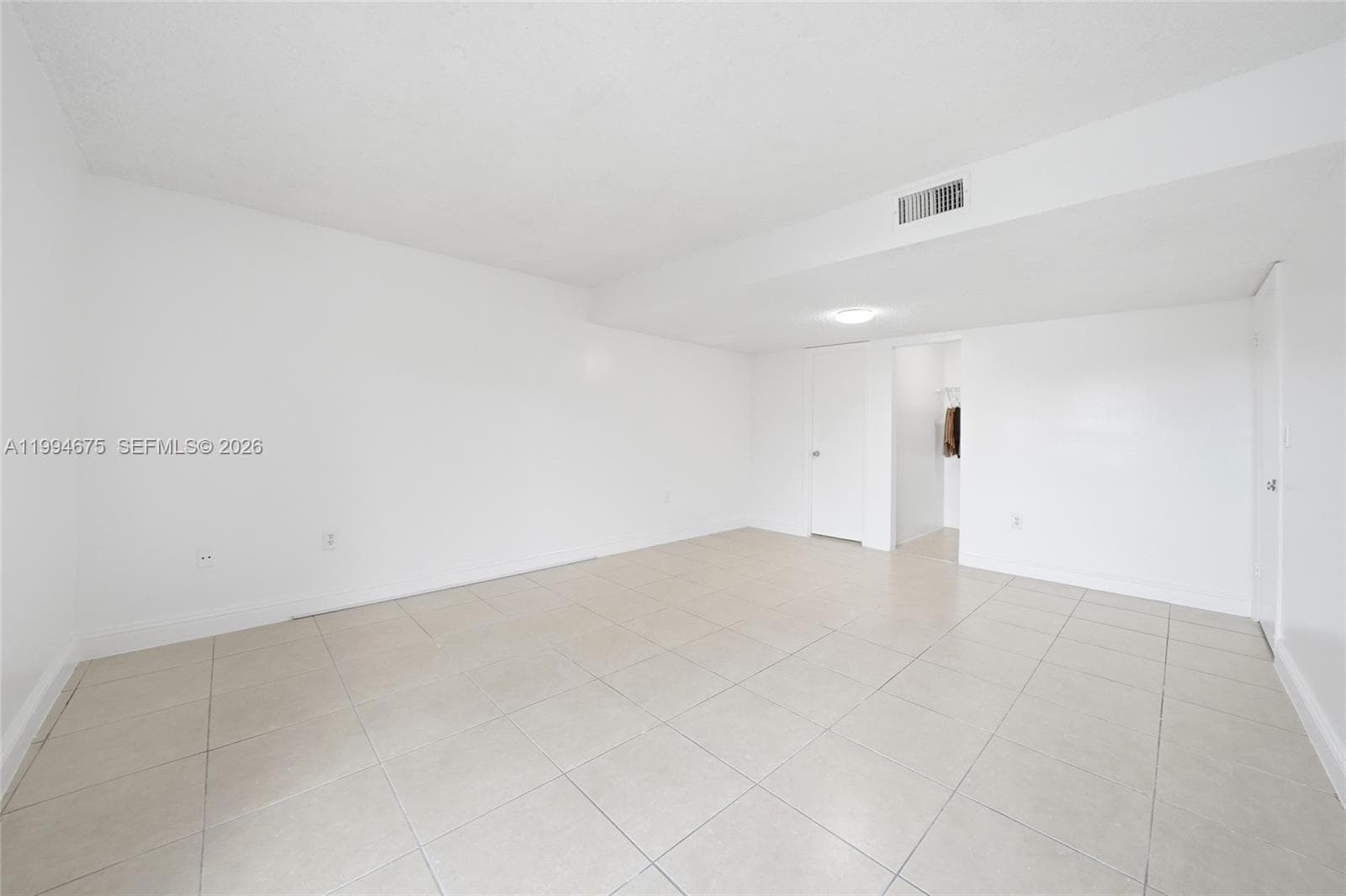 9375 Fontainebleau Blvd # L301, Miami FL 33172 — 10