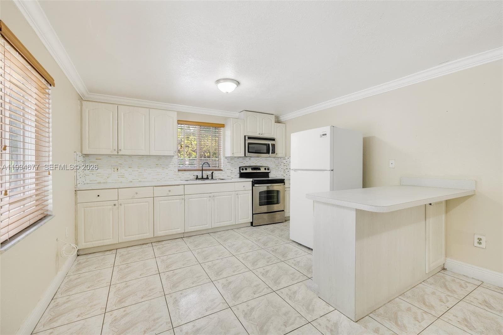674 W 23rd St, Hialeah FL 33010 — 13