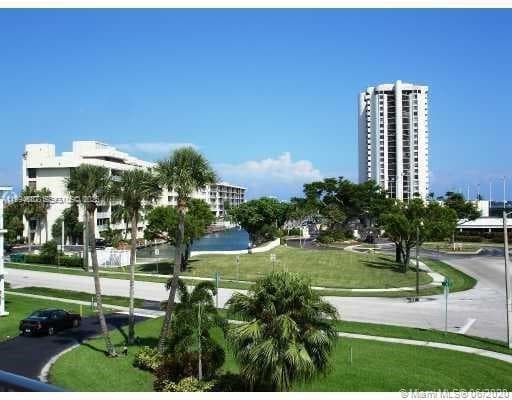 1631 NE 114th St # 305, North Miami FL 33181 — 4