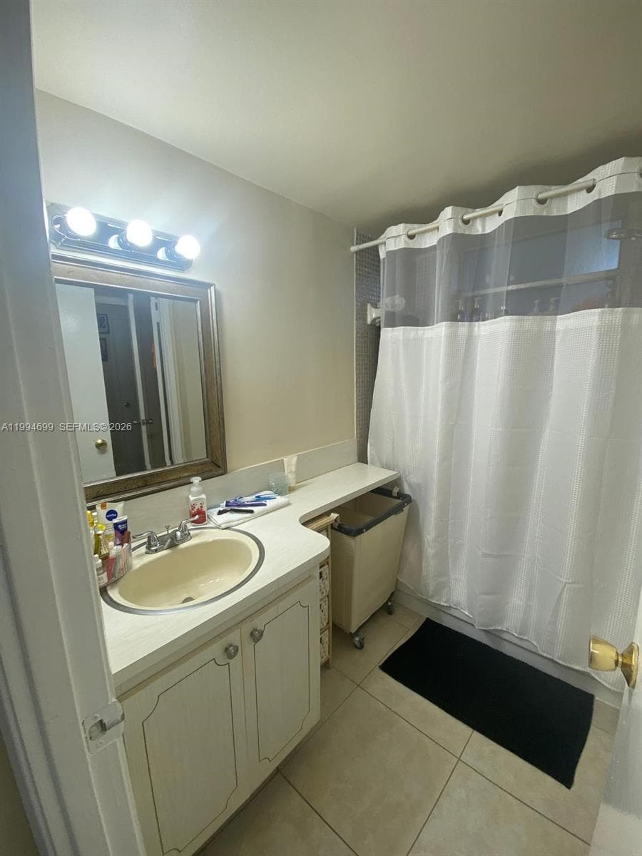 1700 NE 191st St # 304, Miami FL 33179 — 21