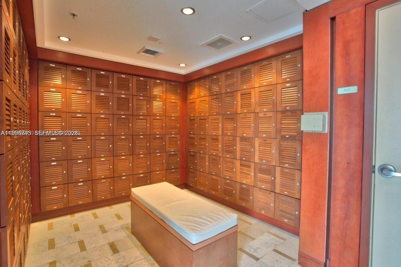 41 SE 5th St # 1306, Miami FL 33131 — 30