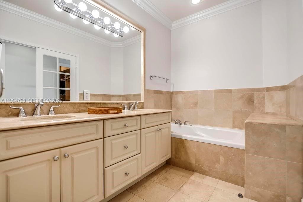 2841 Day Ave # 2841, Miami FL 33133 — 22