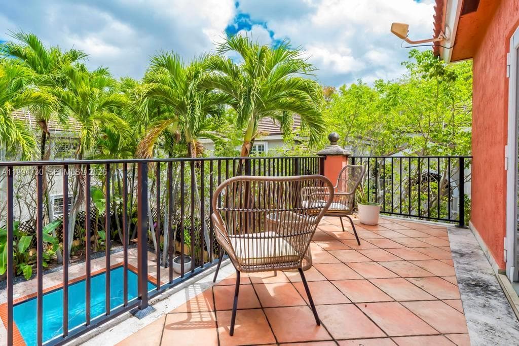 2841 Day Ave # 2841, Miami FL 33133 — 36