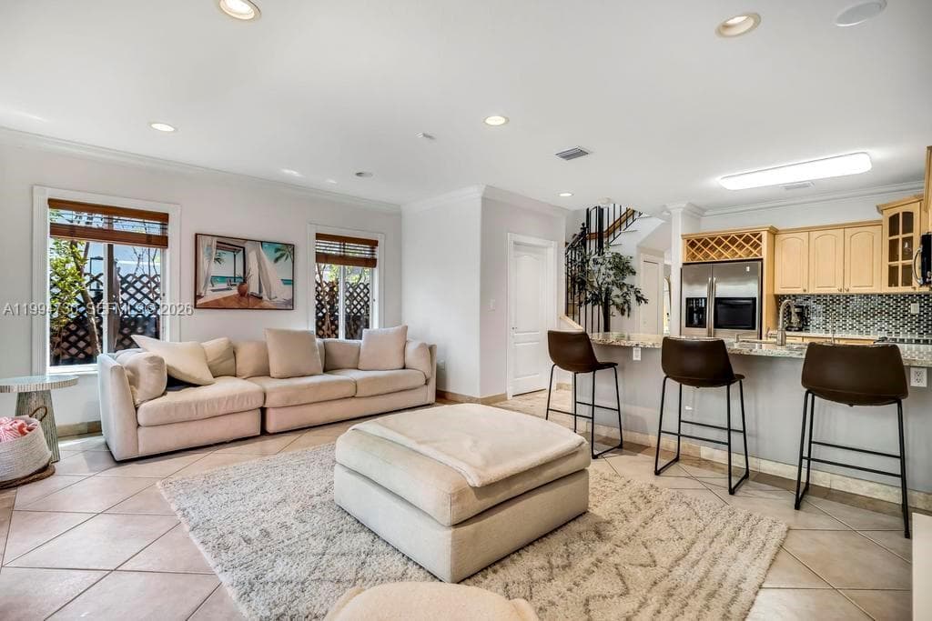 2841 Day Ave # 2841, Miami FL 33133 — 15
