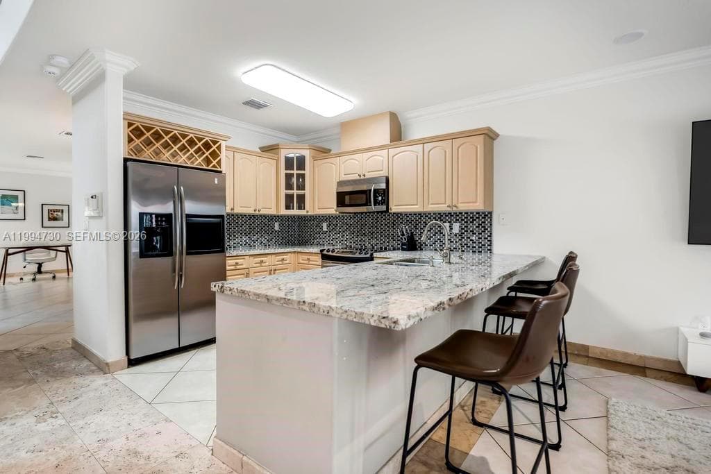 2841 Day Ave # 2841, Miami FL 33133 — 11
