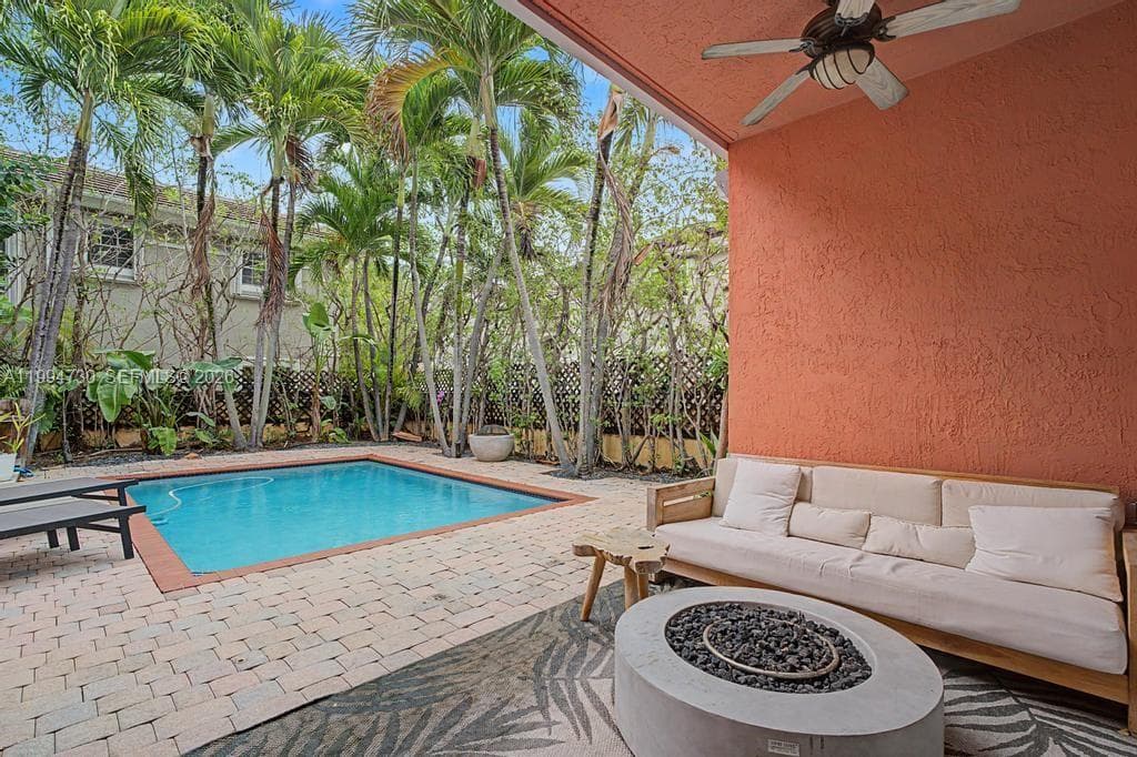 2841 Day Ave # 2841, Miami FL 33133 — 31