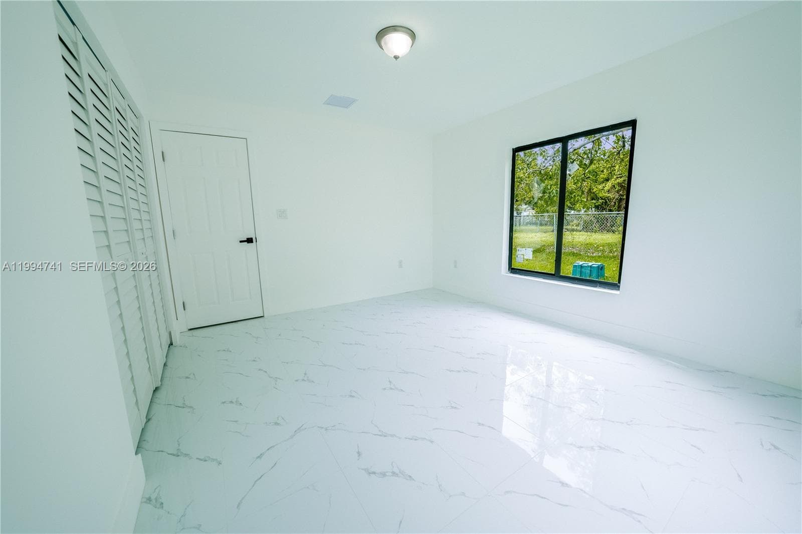 1112 NW 81st St, Miami FL 33150 — 23