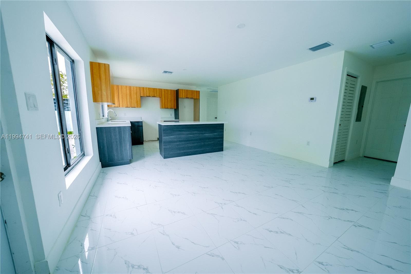 1112 NW 81st St, Miami FL 33150 — 28