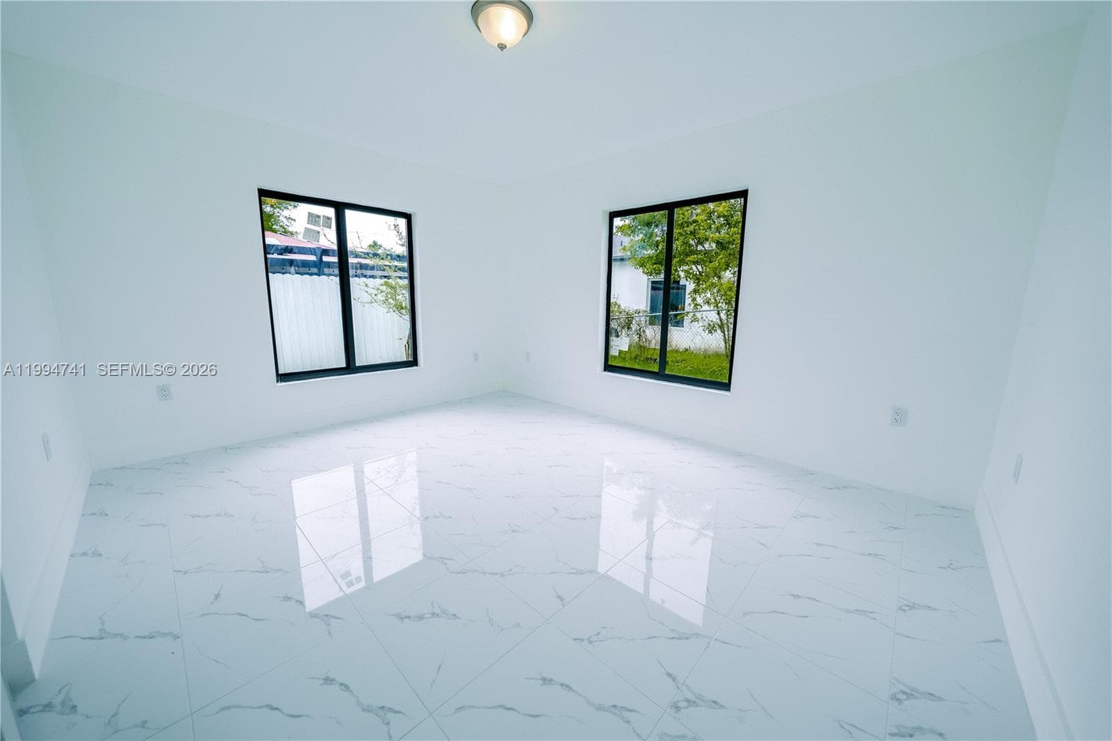 1112 NW 81st St, Miami FL 33150 — 9
