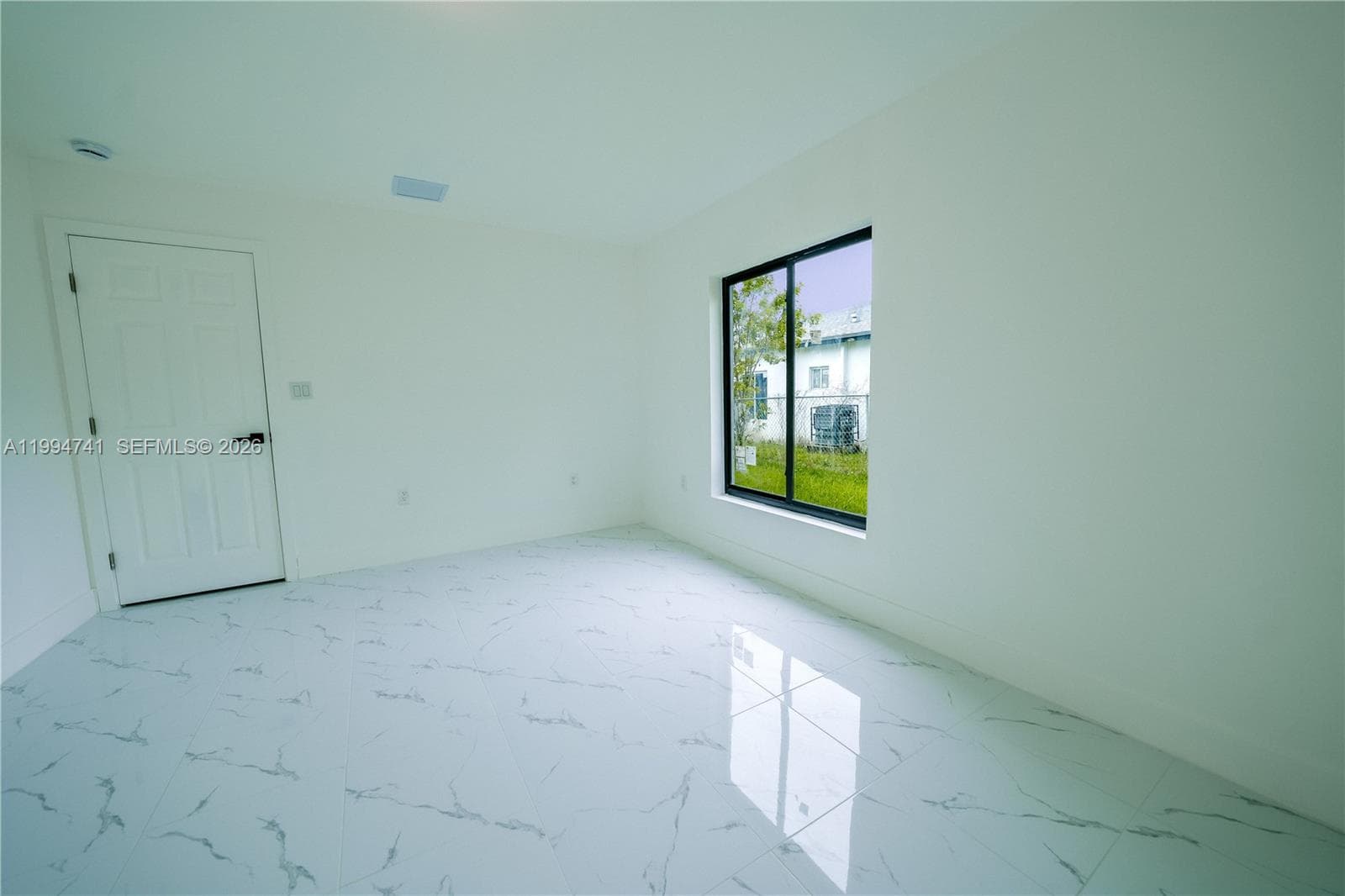 1112 NW 81st St, Miami FL 33150 — 38