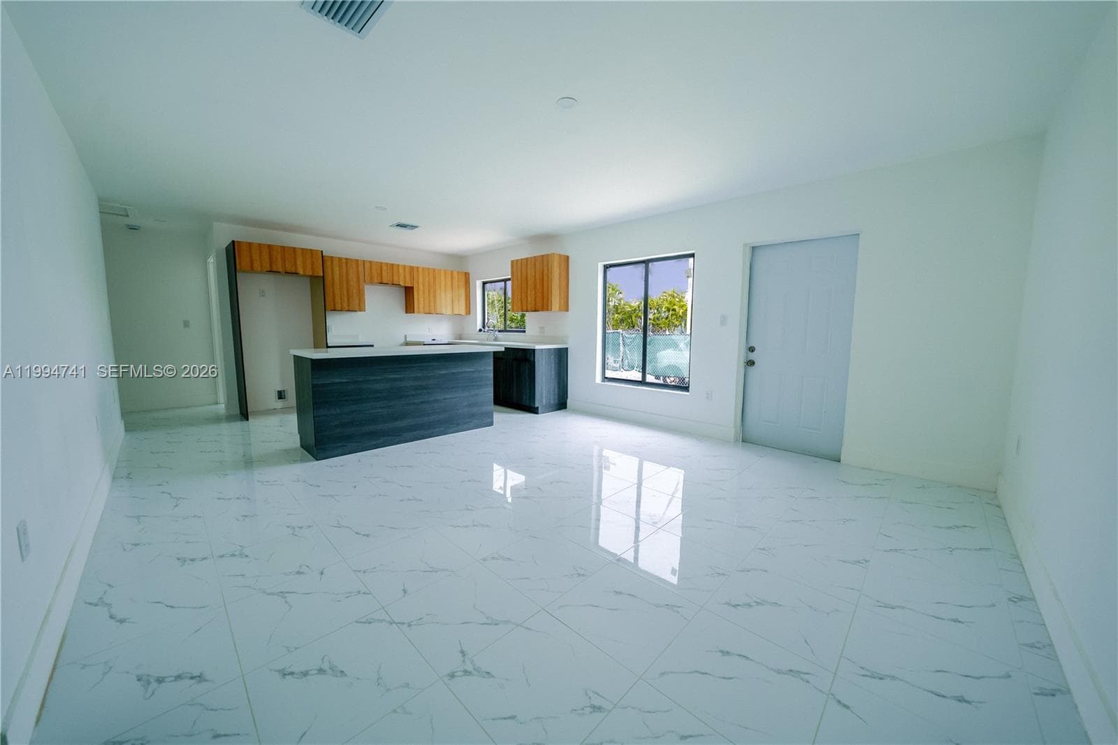 1112 NW 81st St, Miami FL 33150 — 14