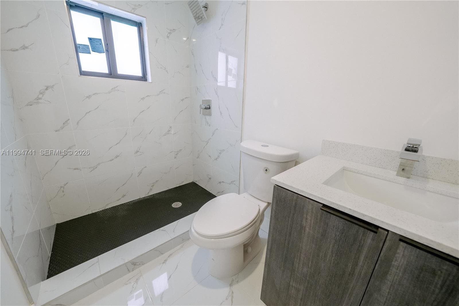 1112 NW 81st St, Miami FL 33150 — 8