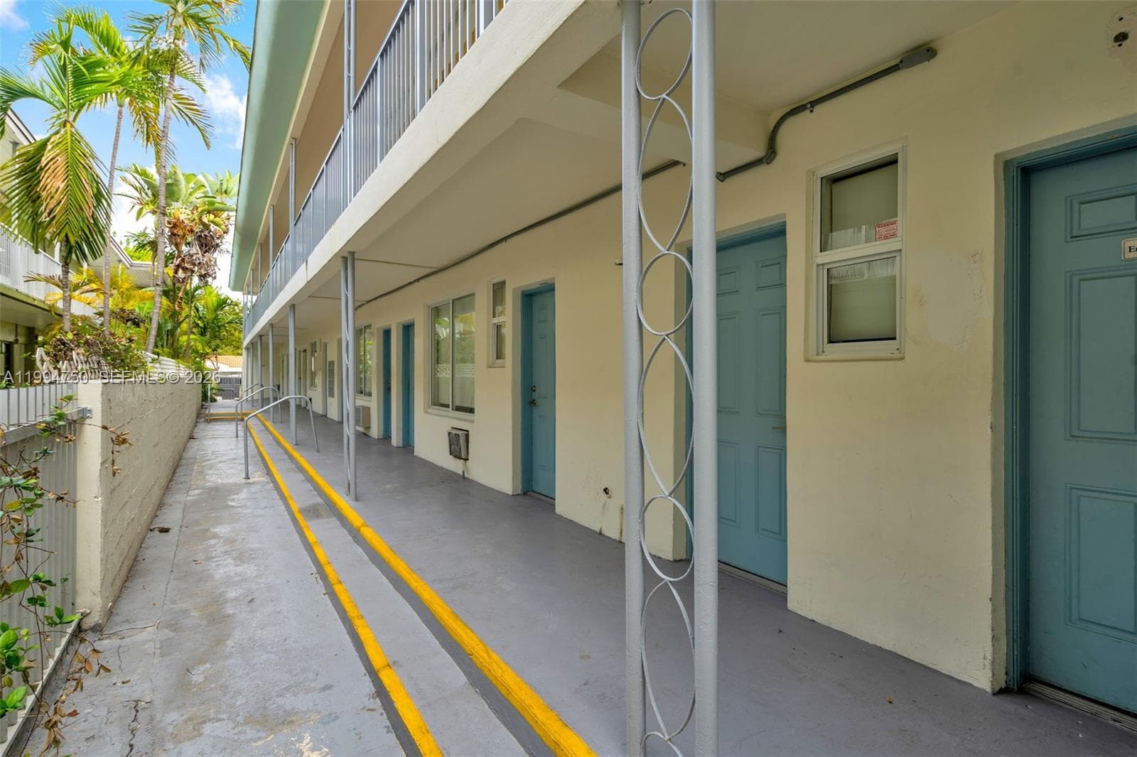 1214 Alton Rd, Miami Beach FL 33139 — 45