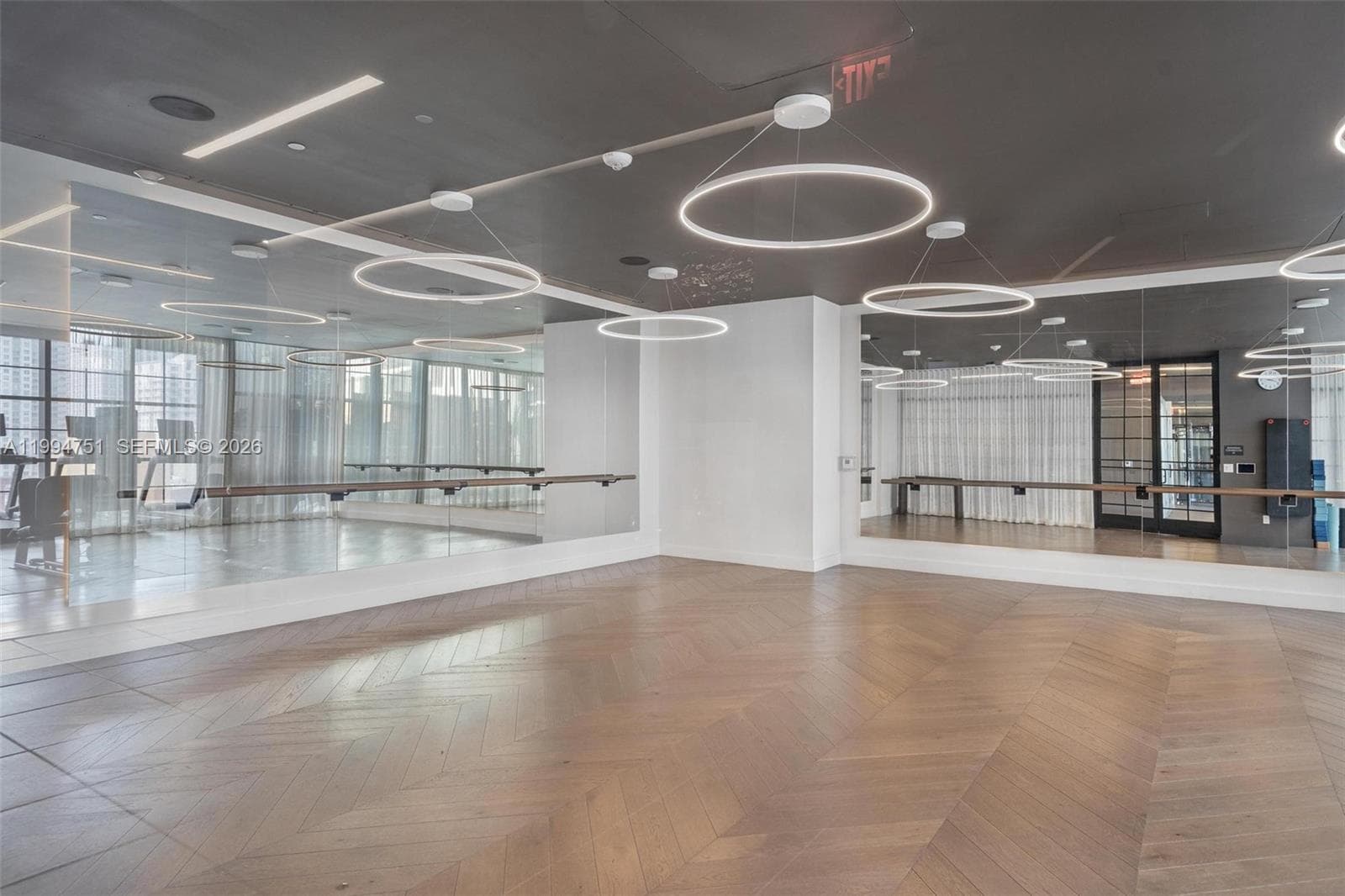 159 NE 6 # 4508, Miami FL 33132 — 32