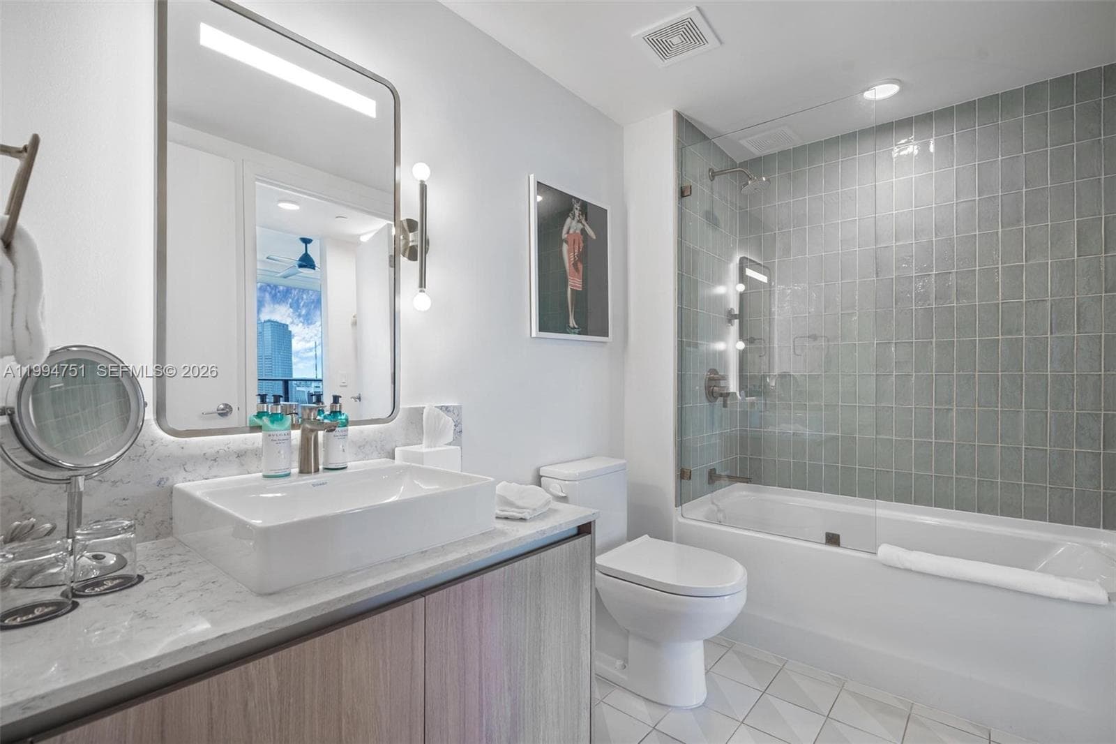 159 NE 6 # 4508, Miami FL 33132 — 25