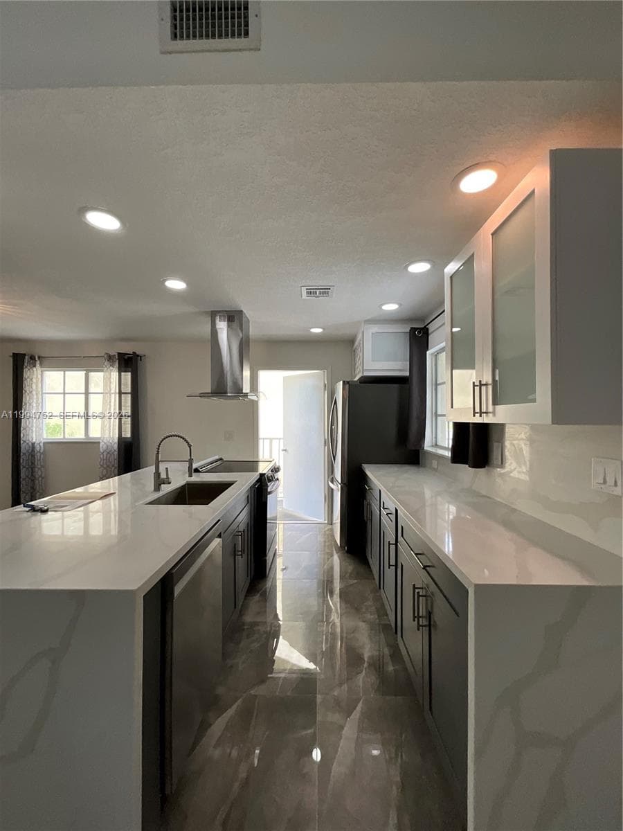 435 NW 19th Ln # 19, Miami FL 33136 — 13