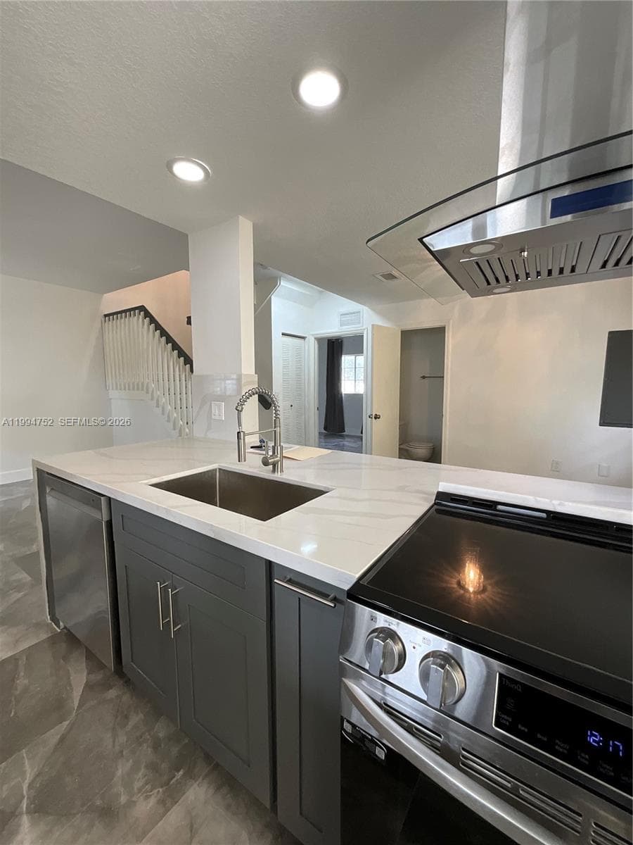 435 NW 19th Ln # 19, Miami FL 33136 — 15