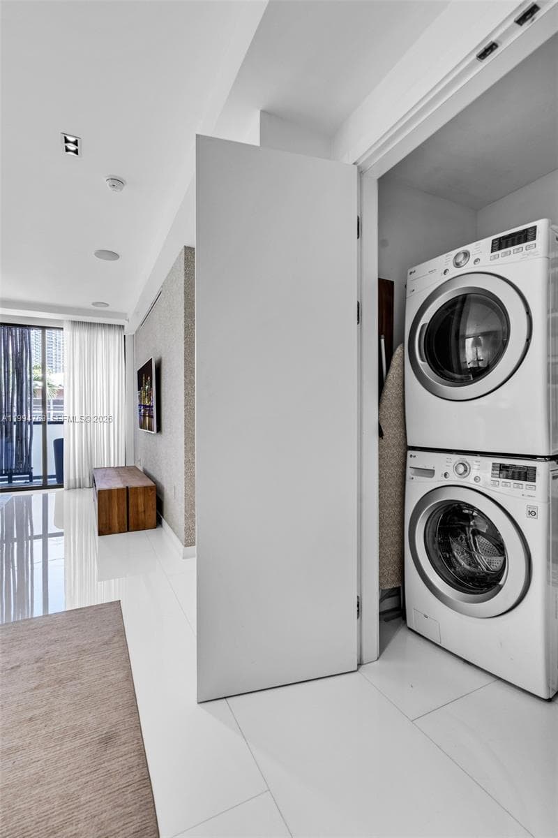 350 Meridian Ave # 202, Miami Beach FL 33139 — 27