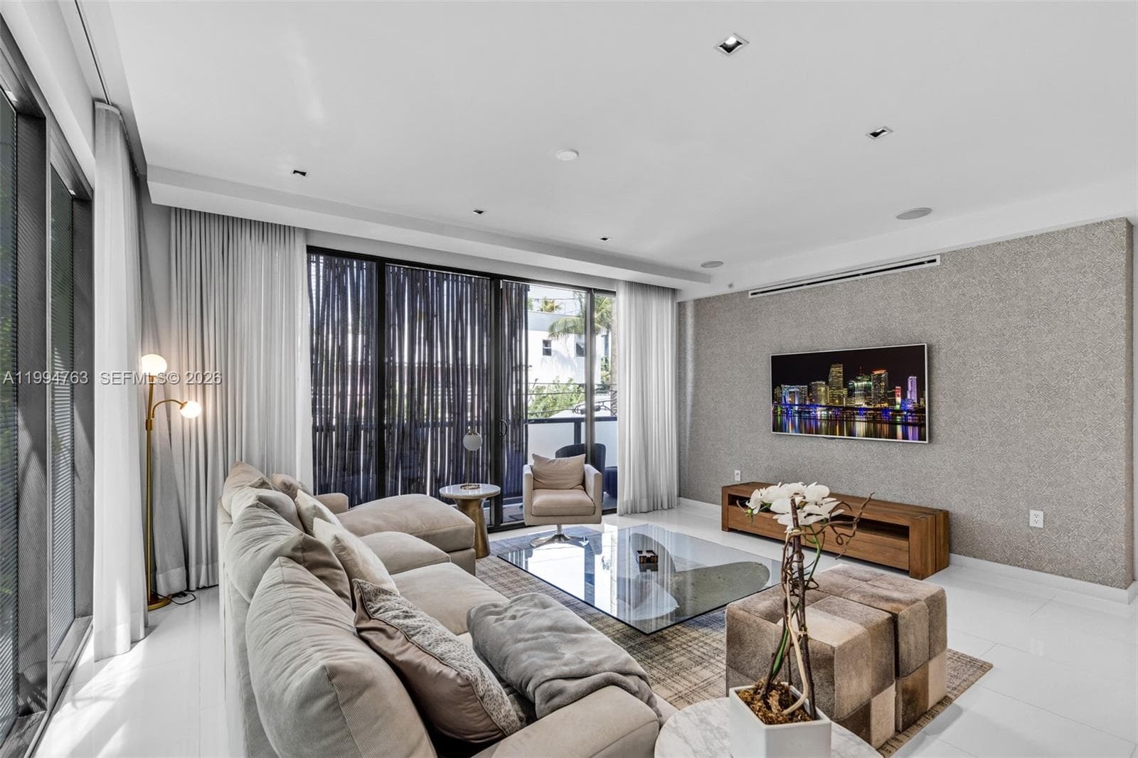 350 Meridian Ave # 202, Miami Beach FL 33139 — 2