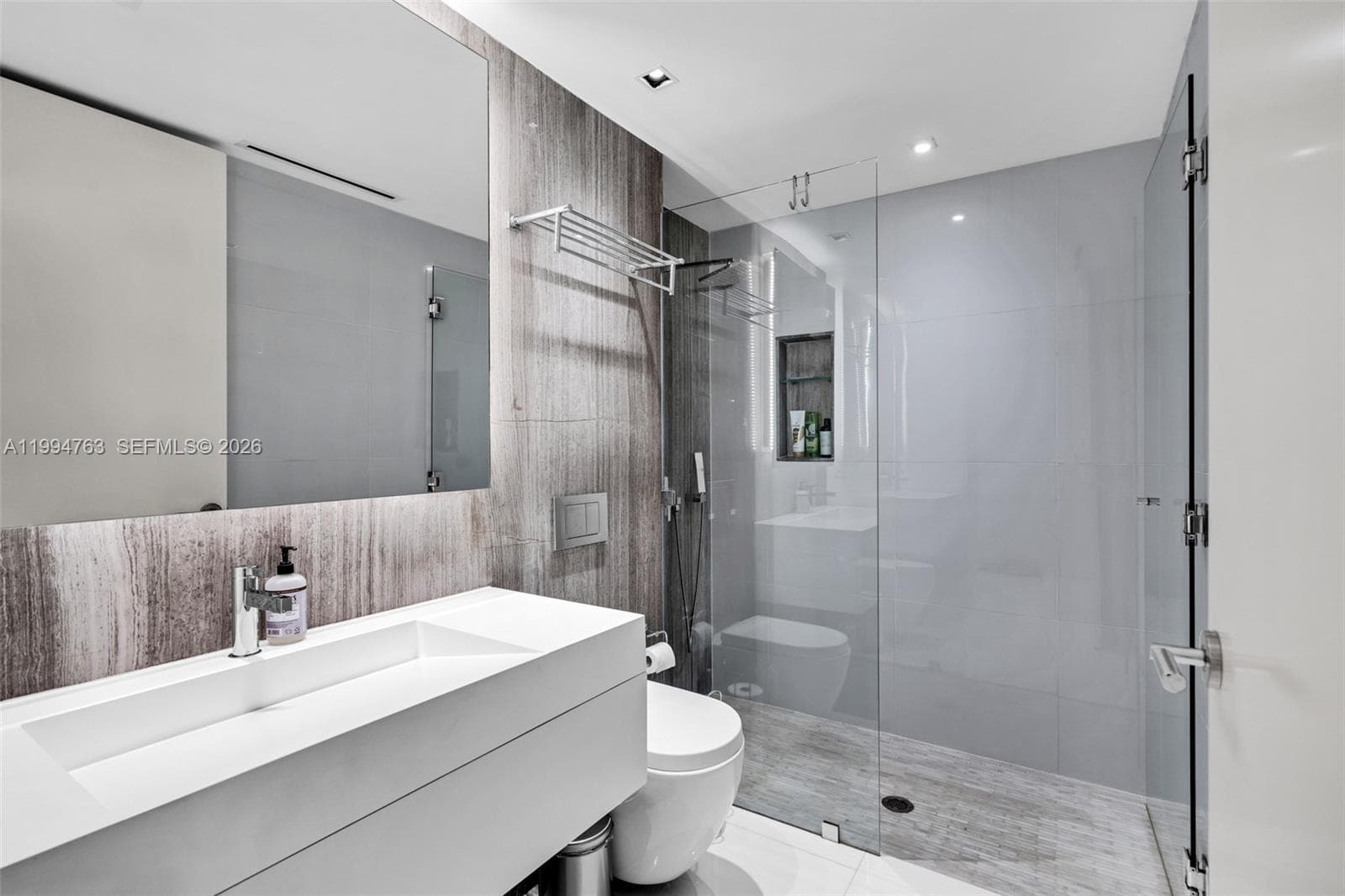 350 Meridian Ave # 202, Miami Beach FL 33139 — 25