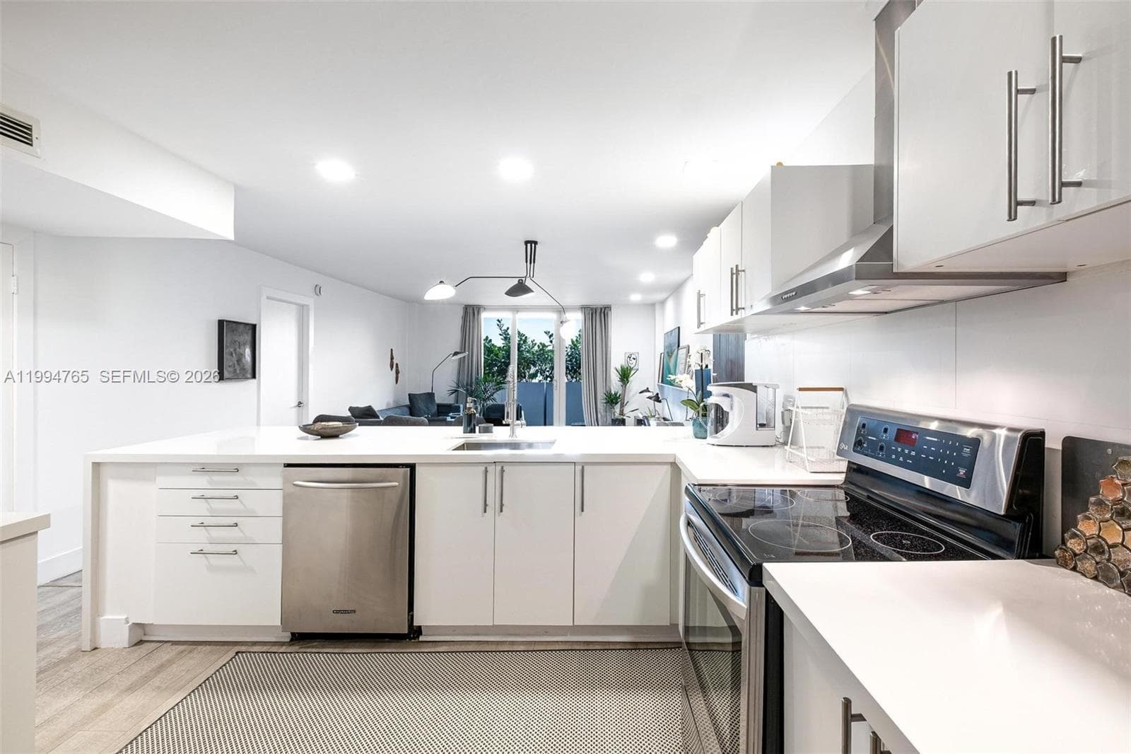 5 Island Ave, Miami Beach FL 33139 — 23