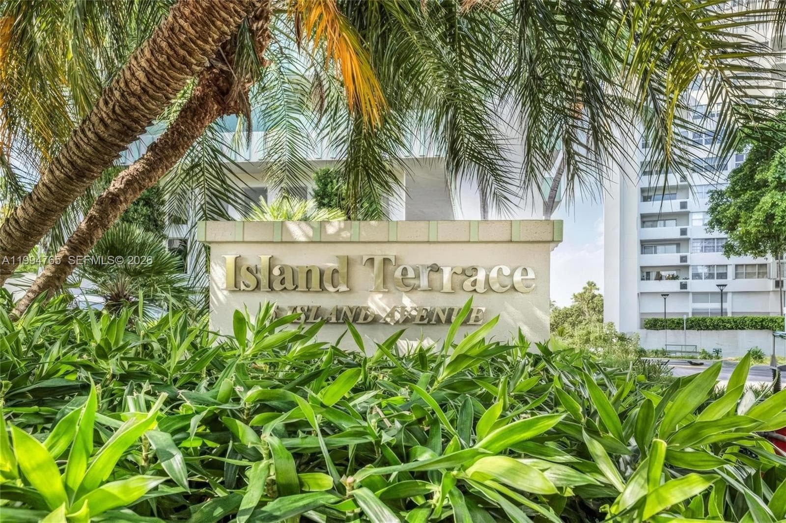 5 Island Ave, Miami Beach FL 33139 — 32
