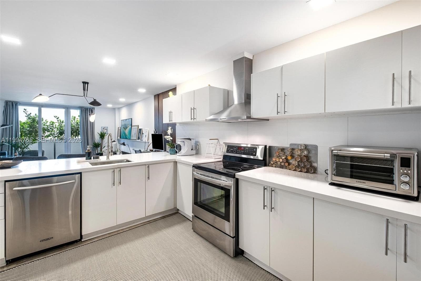 5 Island Ave, Miami Beach FL 33139 — 24